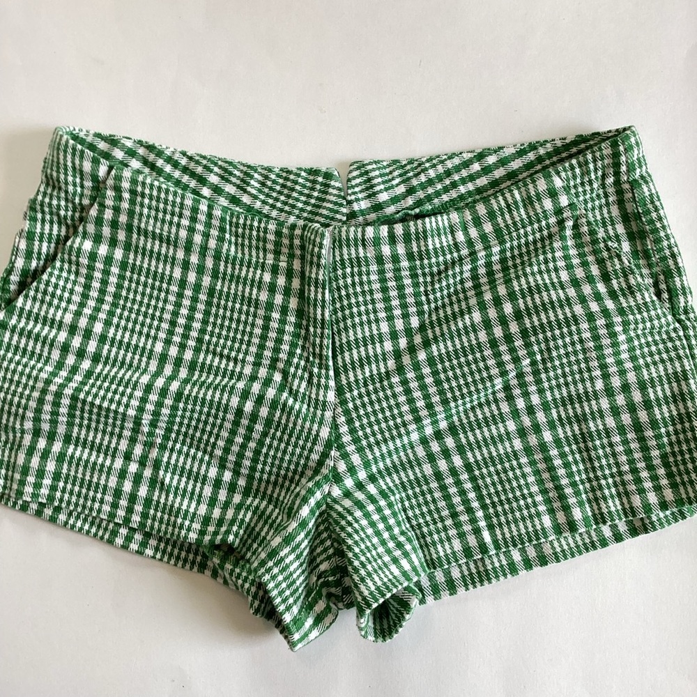 🛍️5/💲20🛍️ TOY BOX plaid shorts